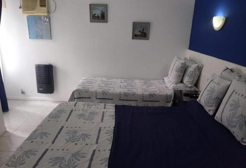 غرفة قياسية ثلاثية, La Posada De Los Fresnos