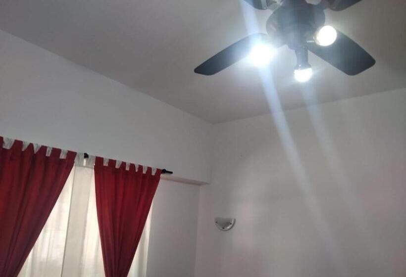 غرفة عائلية, La Posada De Los Fresnos