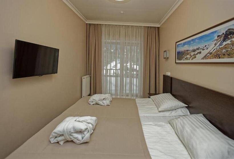 غرفة ديلوكس رباعية, Marmaros Apart Hotel & Spa