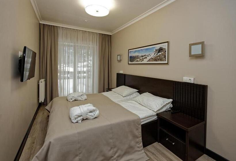 デラックスの４人部屋, Marmaros Apart Hotel & Spa