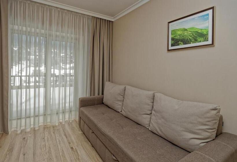 デラックスの４人部屋, Marmaros Apart Hotel & Spa