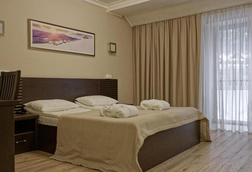 スタンダードトリプルルーム, Marmaros Apart Hotel & Spa