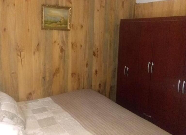 带共用浴室的标准房间, Hostal Maitahue