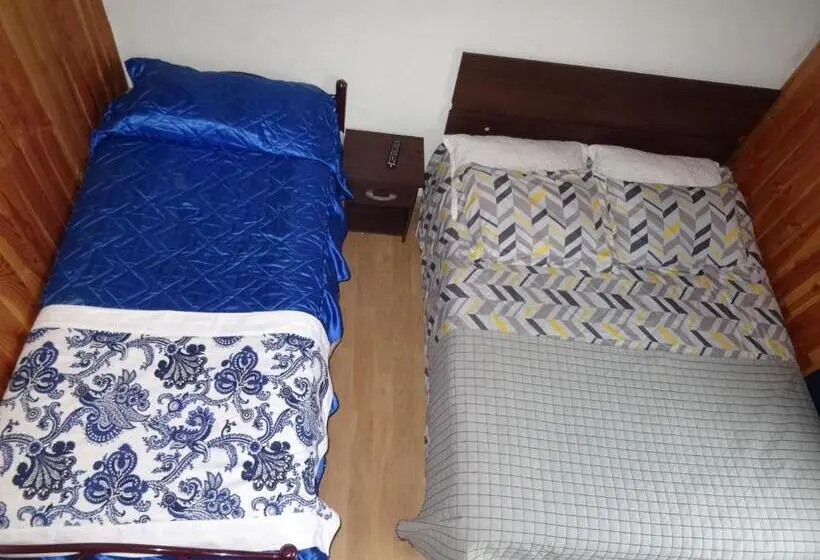Standard Neljän Hengen Huone, Hostal Maitahue