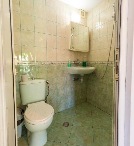 带共用浴室的标准房间, Hostel Pashov