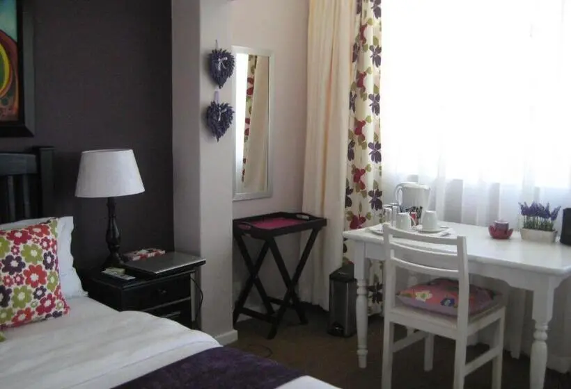ガーデンビュースタンダードルーム, Lala Nathi Guest House & Self Catering
