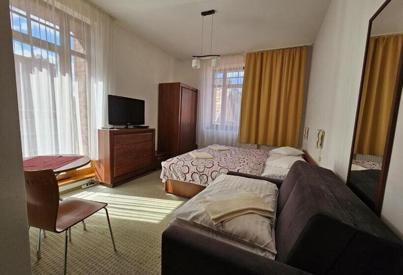 スタンダードスタジオ, Penzion Pod Krivanom