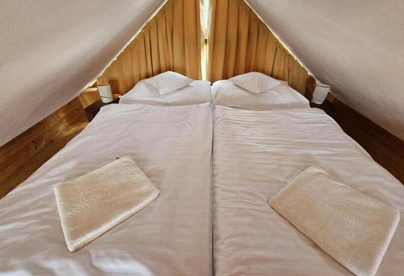 スタンダードスタジオ, Penzion Pod Krivanom