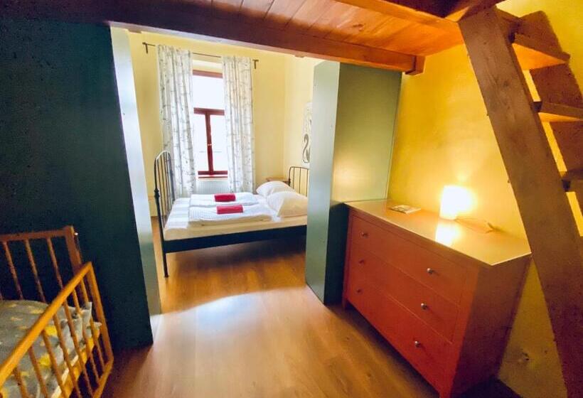 آپارتمان 1 خوابه, Pension 15 Homér