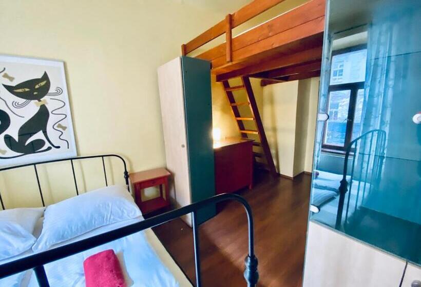 آپارتمان 1 خوابه, Pension 15 Homér