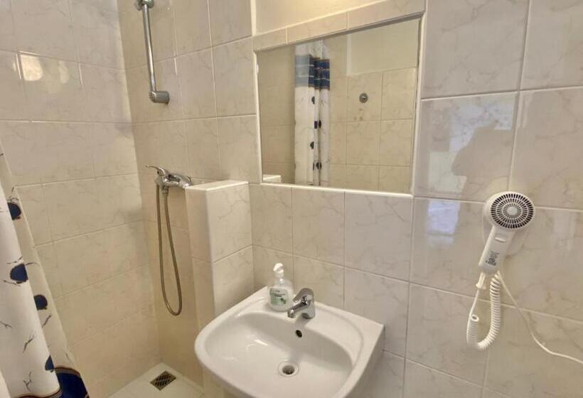 آپارتمان 1 خوابه, Pension 15 Homér