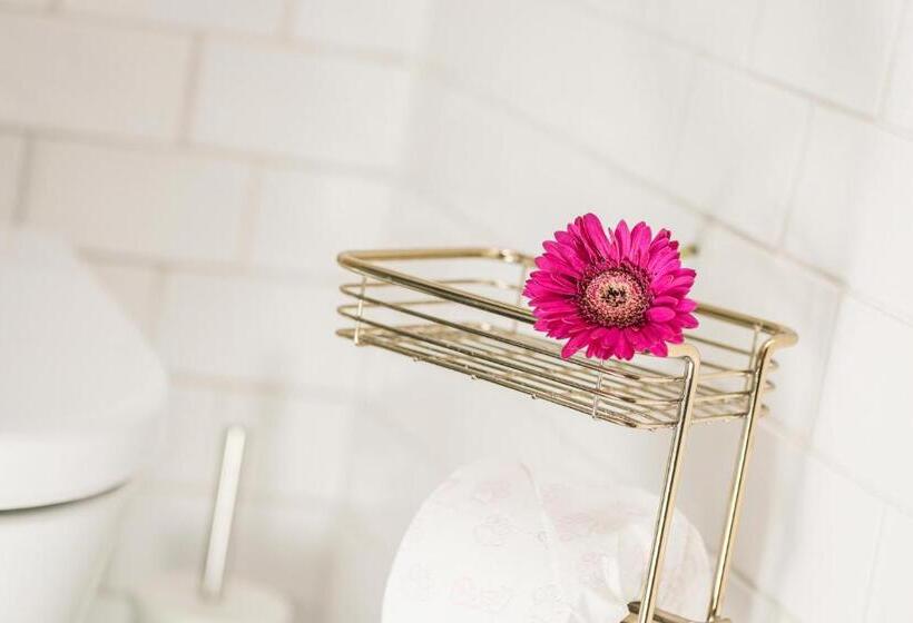 Апартаменты 1 Спальня, Emma S Kleines