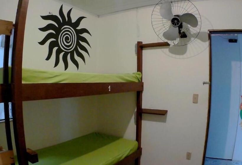 اتاق چهار تخته با دستشویی مشترک, Hostel Freedive Inn