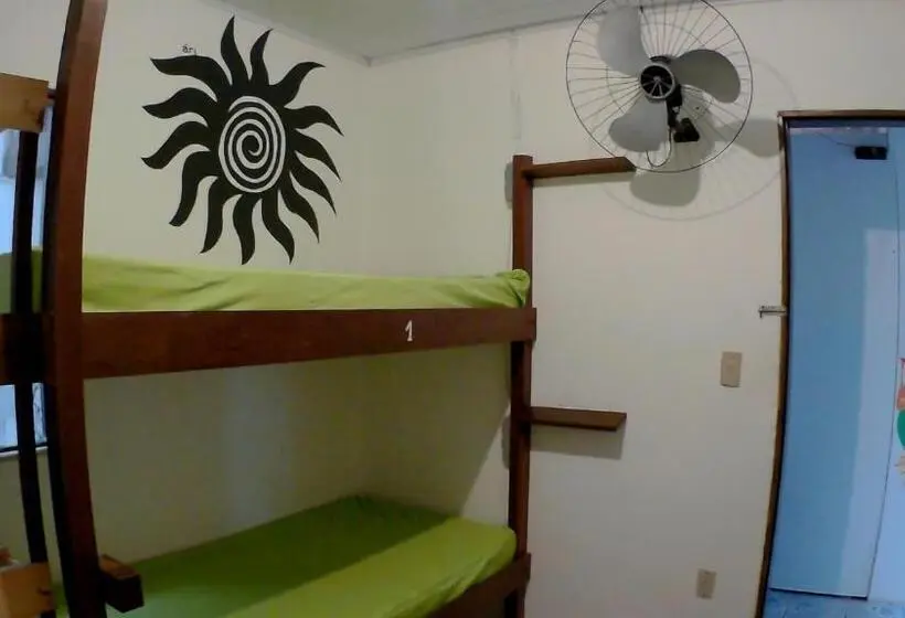 バスルーム共同エコノミー4人部屋, Hostel Freedive Inn