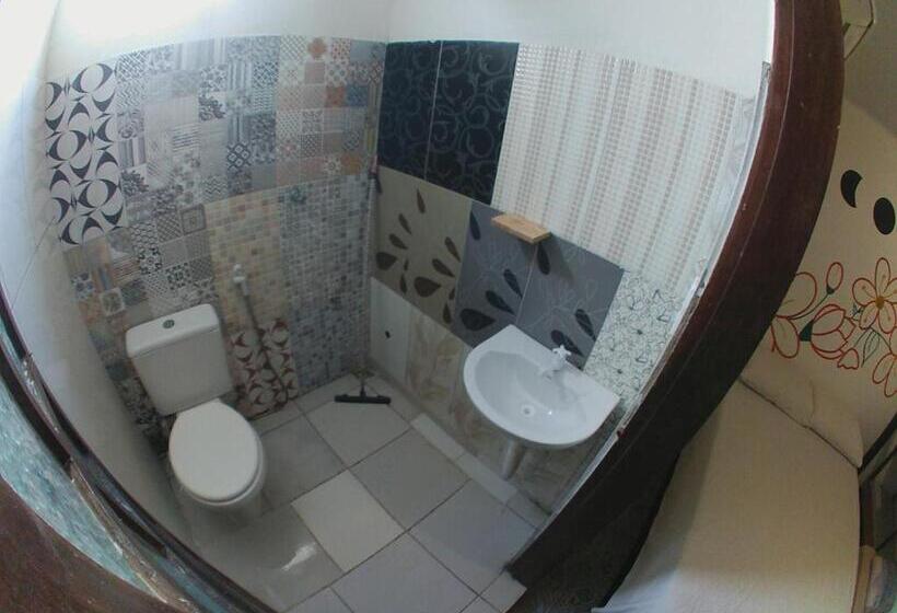 Economy Quadruple Room, Hostel Freedive Inn