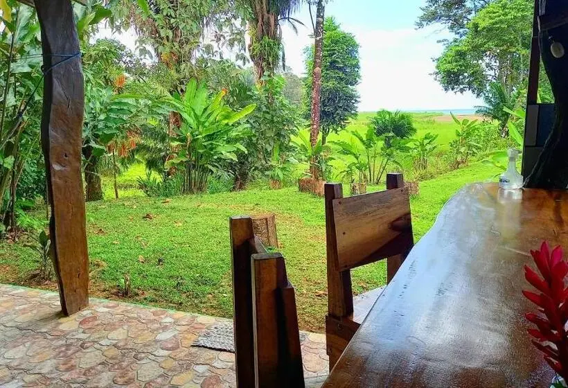 بانگلوی استاندارد با چشم‌انداز دریا, Encanto Lodge
