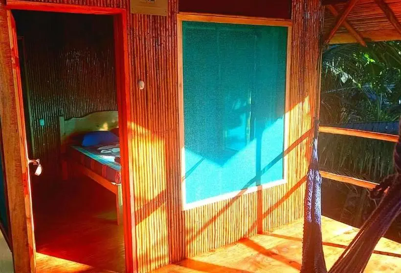 اتاق استاندارد با بالکن و چشم‌انداز دریا, Encanto Lodge