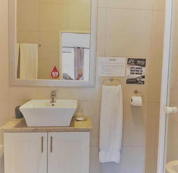 キッチン付きスタンダードルーム, Sir Roys Guest House