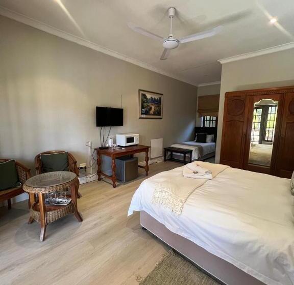 プールビュースタンダードルーム, Sir Roys Guest House