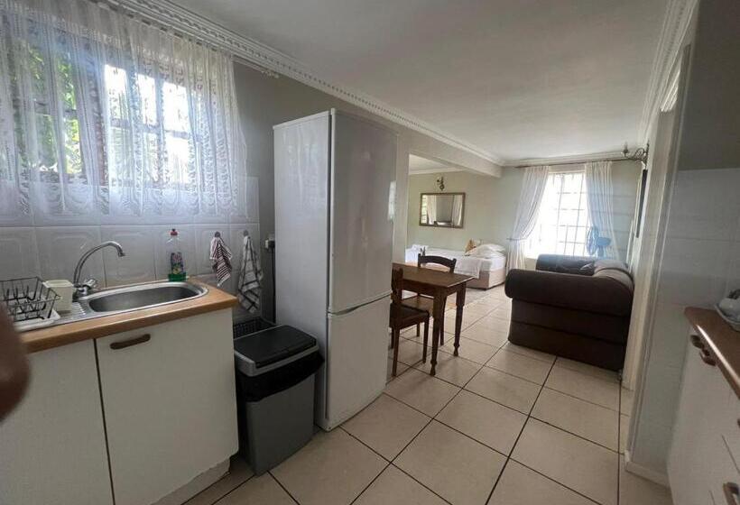 1ベッドルームアパートメント, Sir Roys Guest House