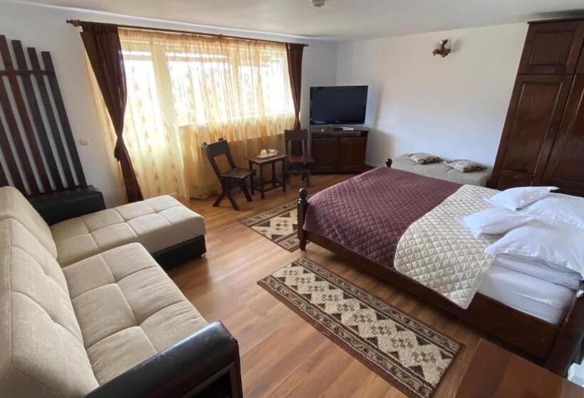 غرفة عائلية, Pensiunea Cerbul Carpatin