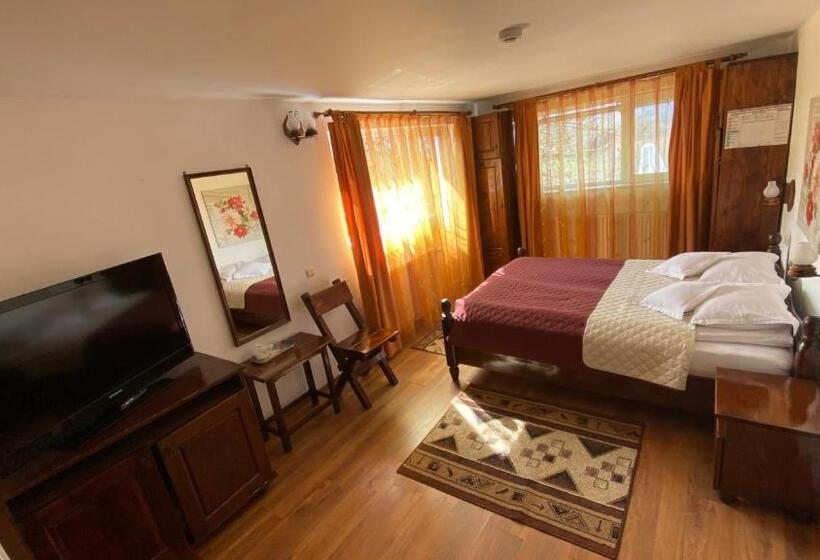 غرفة ديلوكس مزودة بشرفة, Pensiunea Cerbul Carpatin