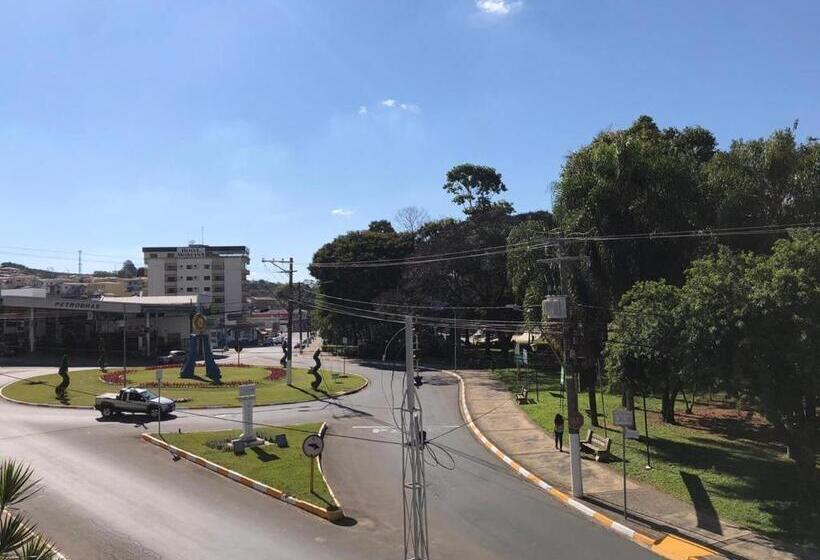 StandaardKamer, Pousada Das águas