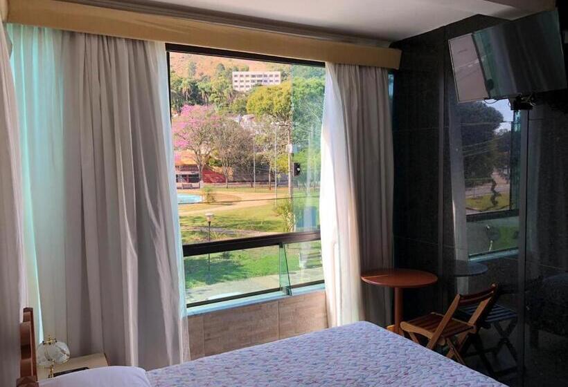 StandaardKamer, Pousada Das águas