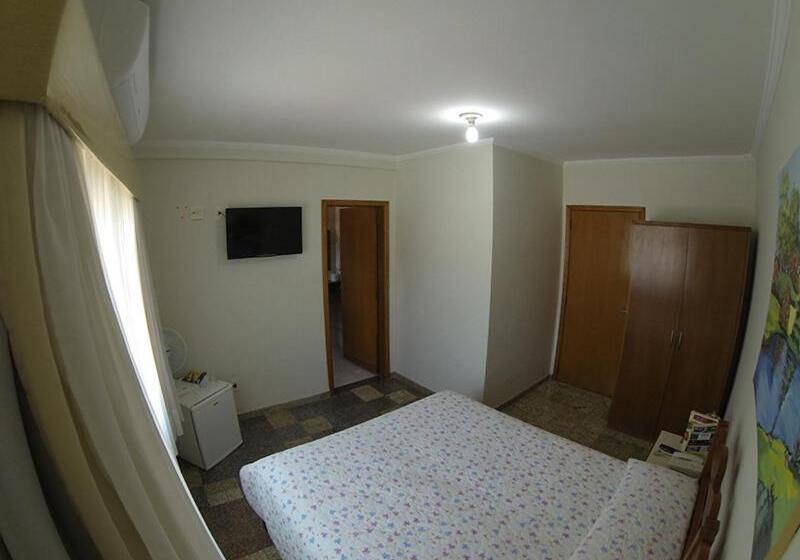 StandaardKamer, Pousada Das águas