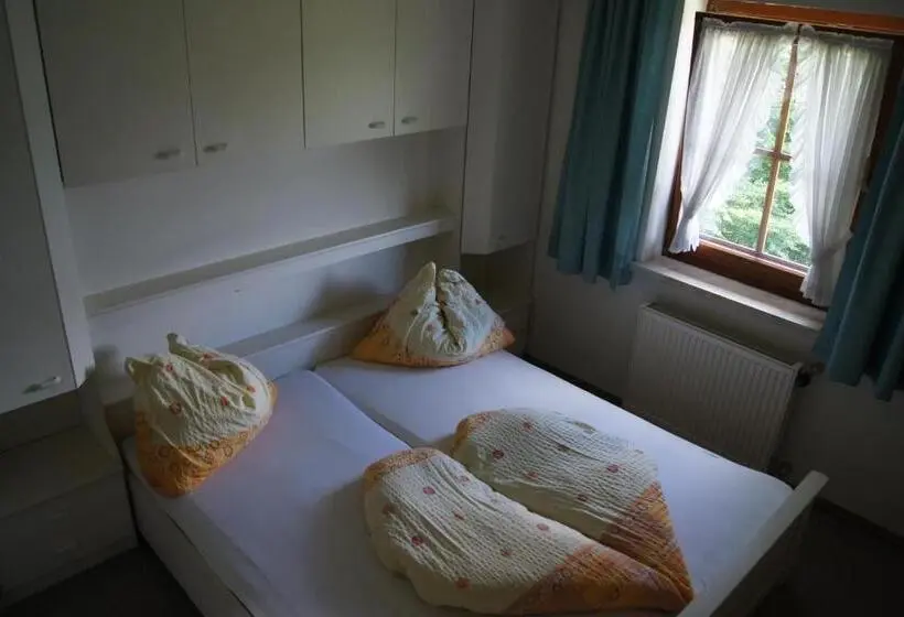 1 Bedroom Apartment Lake View, Appart Pension Seehang