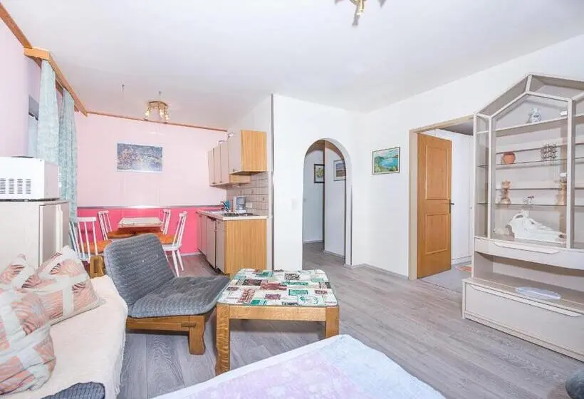 1 Bedroom Apartment Lake View, Appart Pension Seehang
