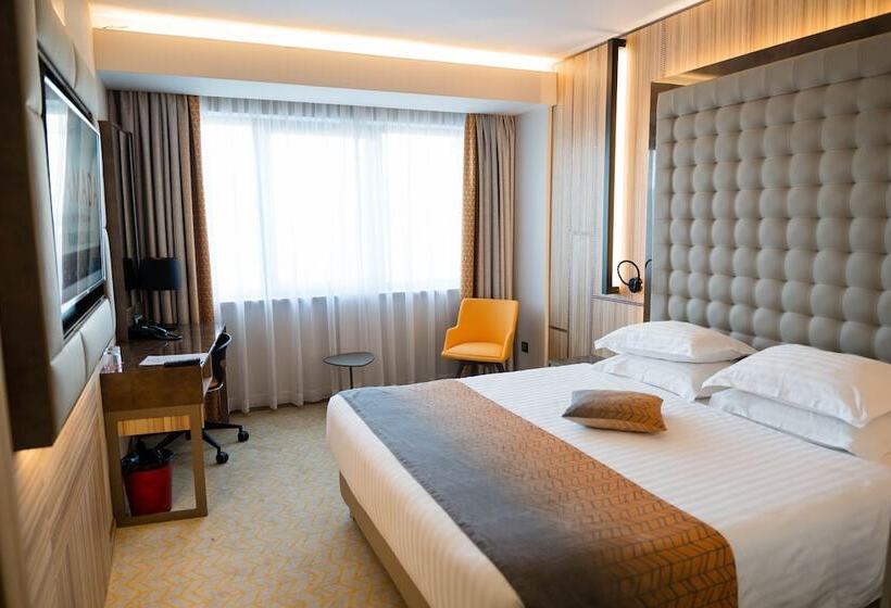 Номер Стандарт Двуспальная Кровать, Ramada By Wyndham Ramnicu Valcea