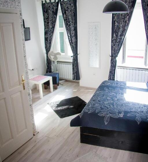 اتاق استاندارد با چشم‌انداز شهر, Baščaršija Apartments & Rooms