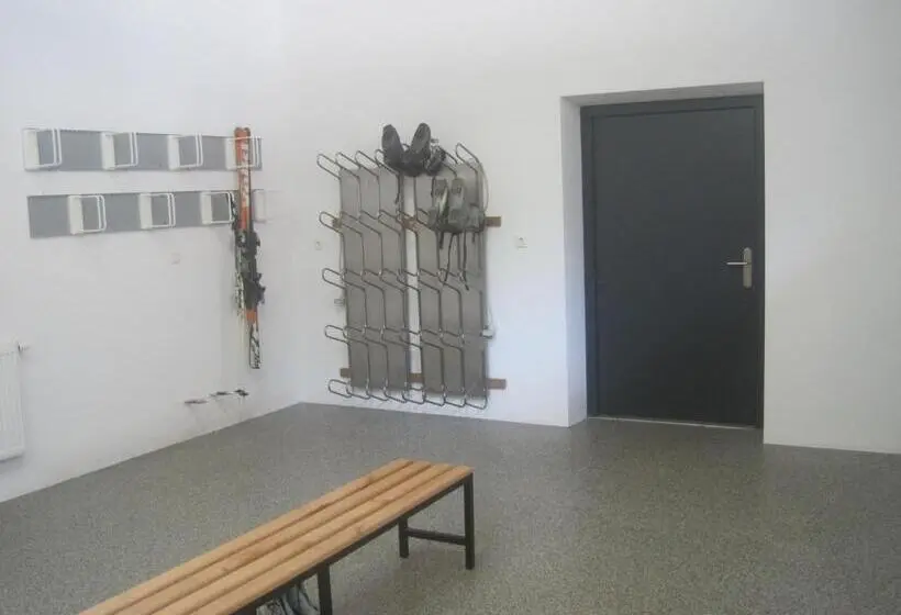 Standard Kolmen Hengen Huone, Gästehaus Braunegger