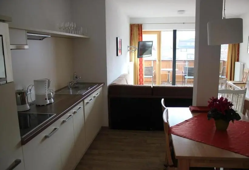 Huoneisto 2 Makuuhuonetta, Gästehaus Braunegger