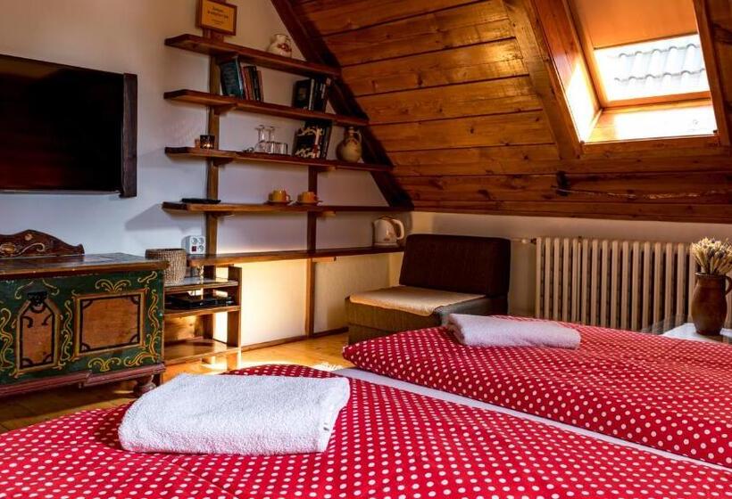 اتاق استاندارد سه نفره, Penzion Barborka