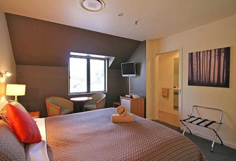 استودیو استاندارد با تخت کینگ, Drifters Inn
