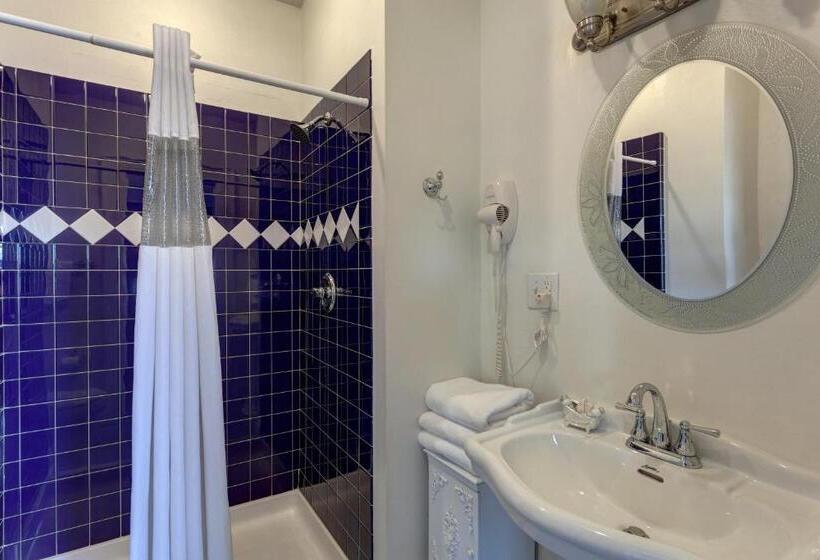 디럭스 룸 킹사이즈 침대, Nantucket Inn  Anacortes