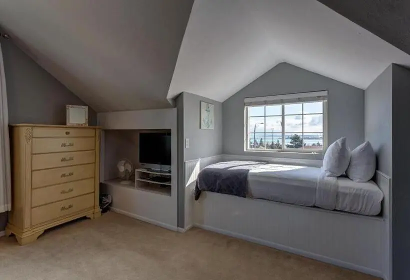 Deluxe Kolmen Hengen Huone Näkymä, Nantucket Inn  Anacortes