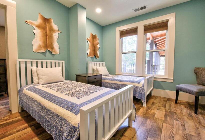 디럭스 룸, The Groveland