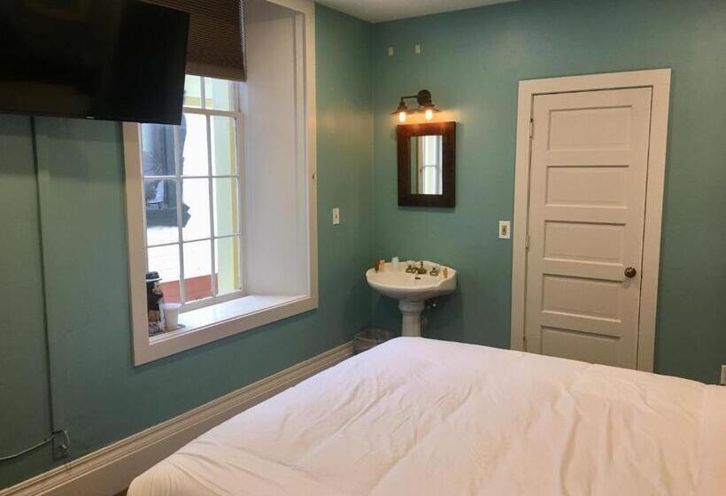 스탠다드 룸 킹사이즈 침대, The Groveland