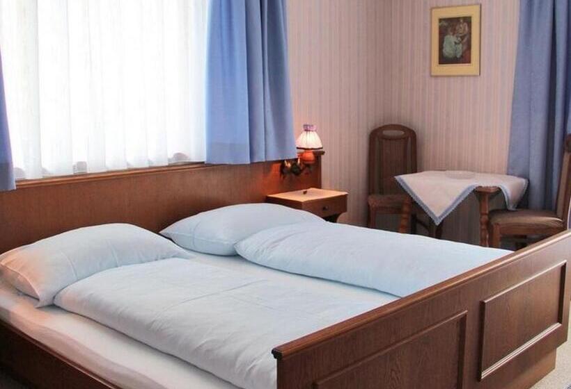 חדר סטנדרט עם מרפסת, Frühstückspension Helmut Koffler