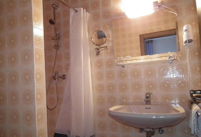 חדר סטנדרט עם מרפסת, Frühstückspension Helmut Koffler