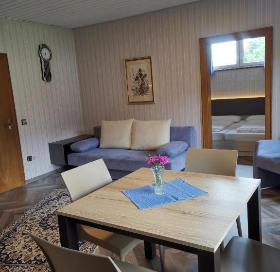 شقة غرفة نوم واحدة مزودة بشُرفة, Frühstückspension Helmut Koffler