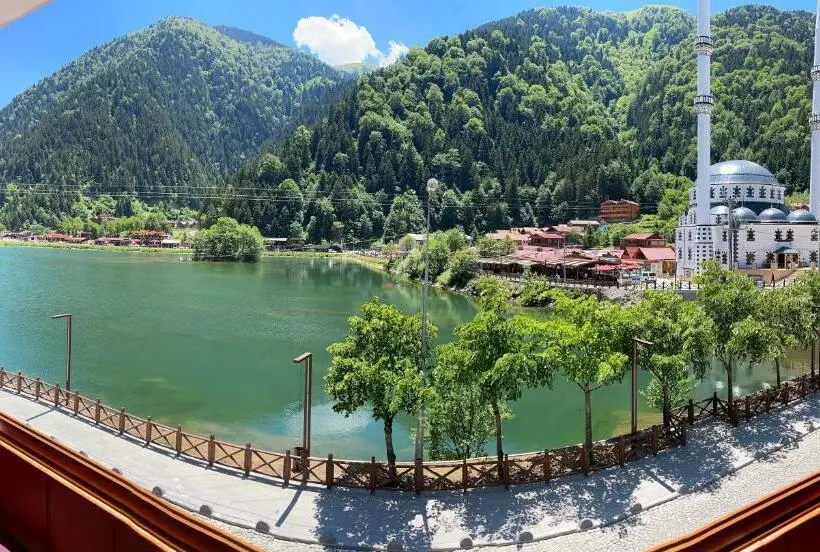 اتاق استاندارد سه نفره, Osmanlı Suite