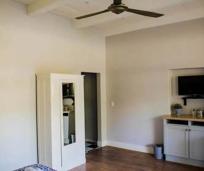 اتاق لوکس, Elianthe Guesthouse