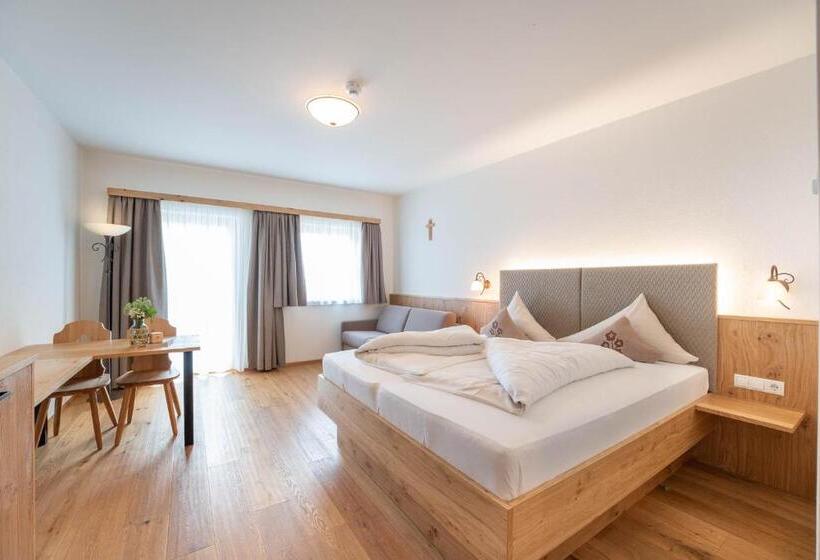 غرفة قياسية مزوَّدة بتراس, Löckerwirt