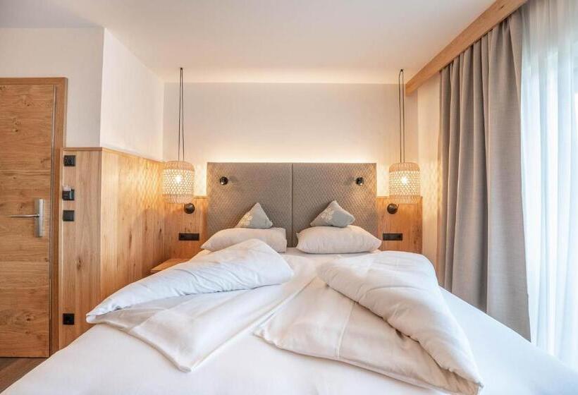 إستديو عائلى, Löckerwirt