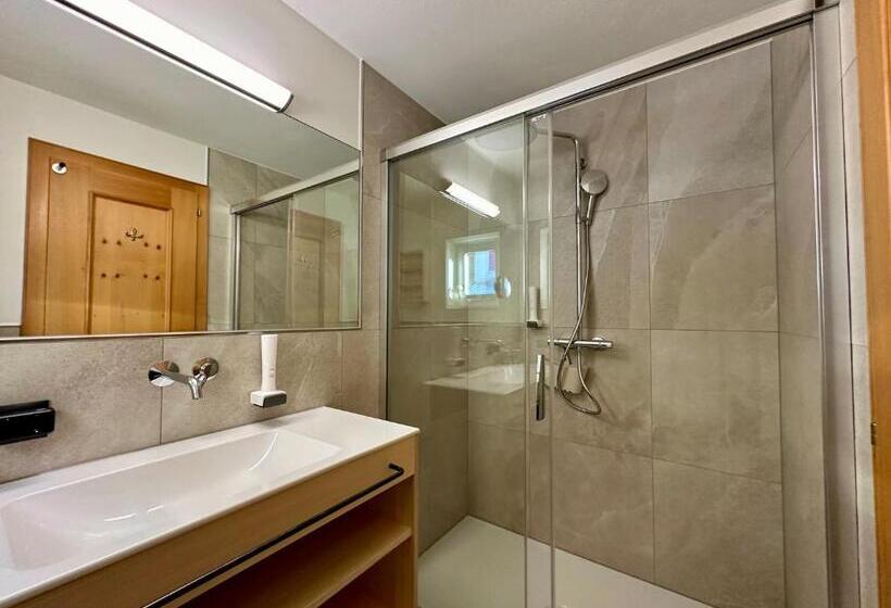 スタンダードシングルルーム, Panoramagasthof Kristberg