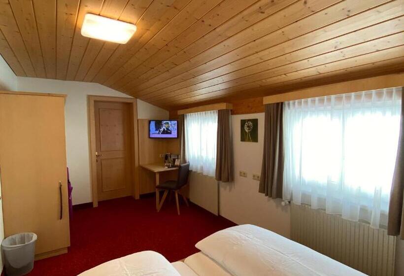 スタンダードルーム, Panoramagasthof Kristberg